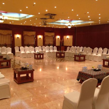 Royal Concorde Hotel & Suite Dubai Dış mekan fotoğraf