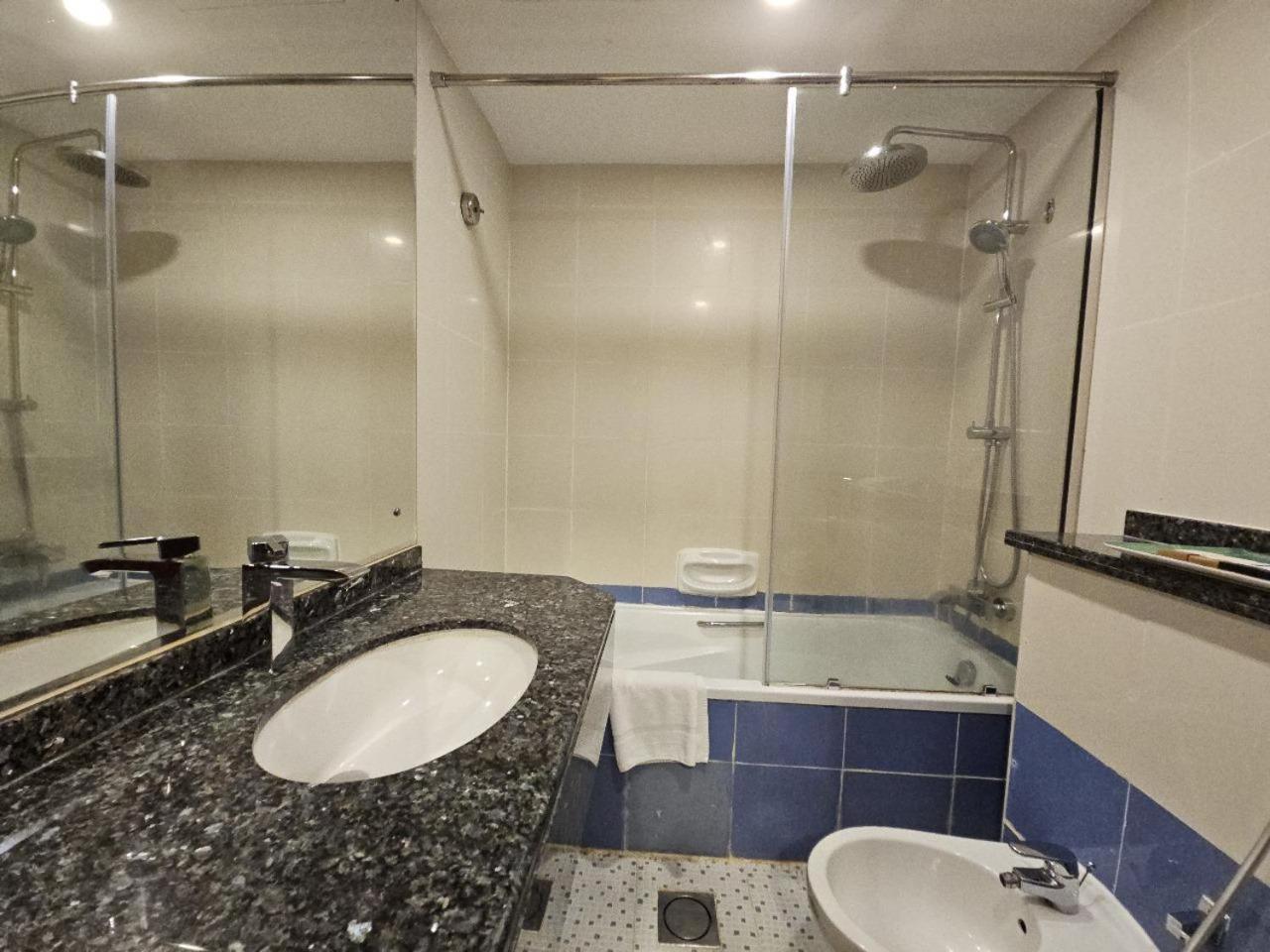 Royal Concorde Hotel & Suite Dubai Dış mekan fotoğraf