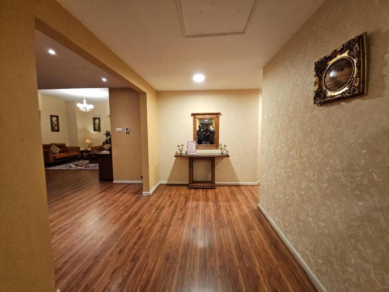 Royal Concorde Hotel & Suite Dubai Dış mekan fotoğraf