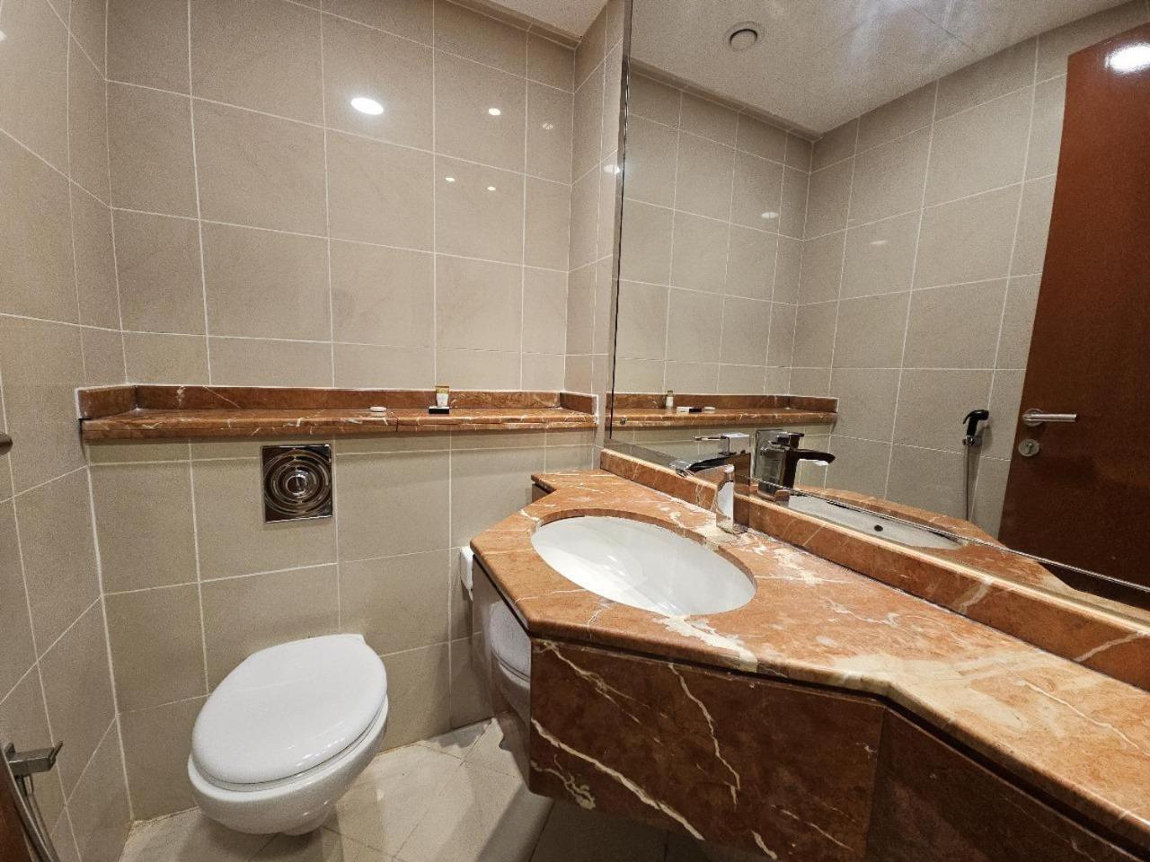 Royal Concorde Hotel & Suite Dubai Dış mekan fotoğraf
