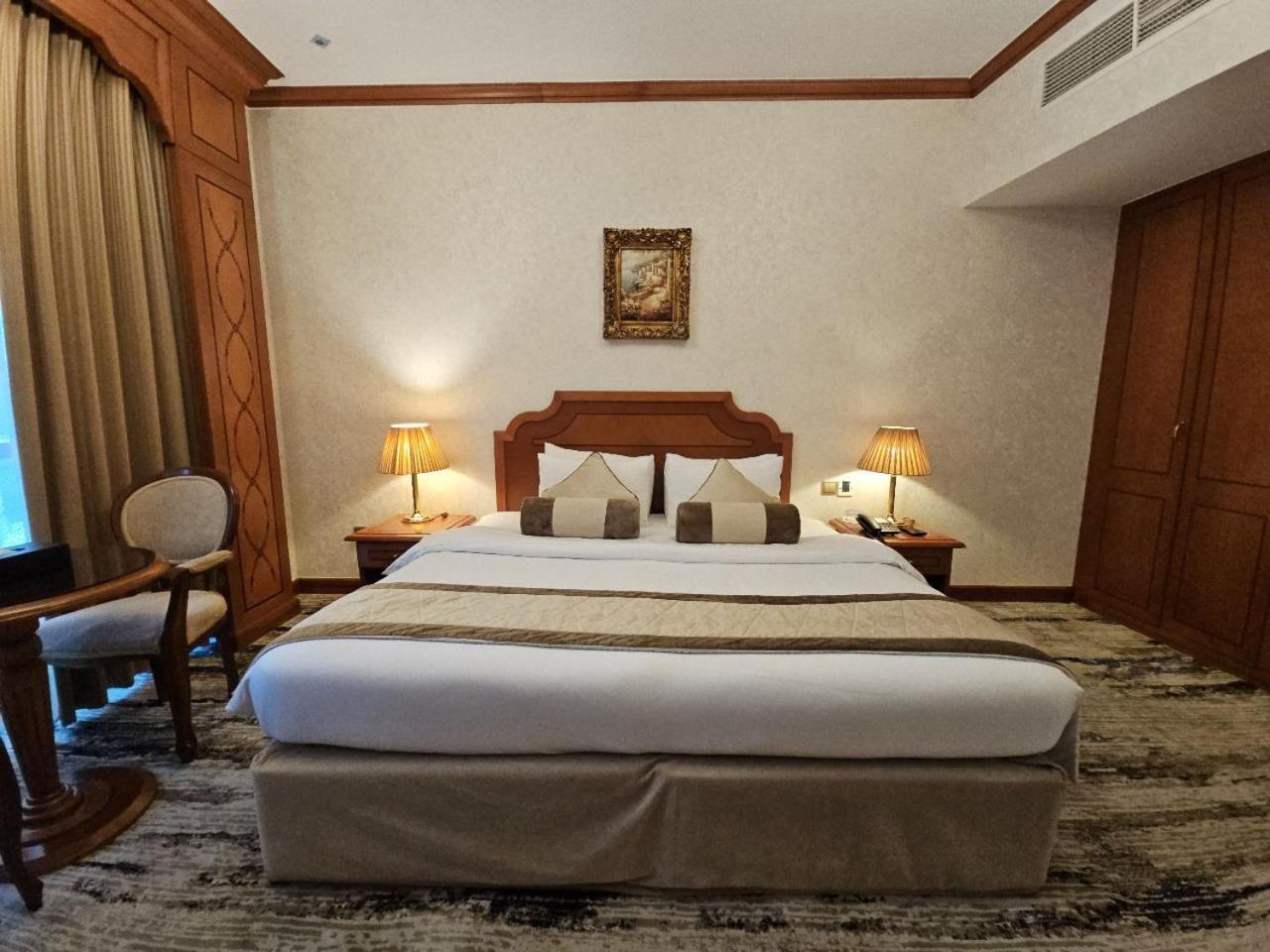 Royal Concorde Hotel & Suite Dubai Dış mekan fotoğraf