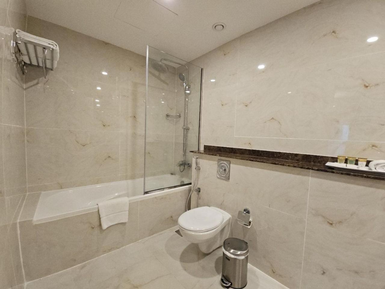 Royal Concorde Hotel & Suite Dubai Dış mekan fotoğraf