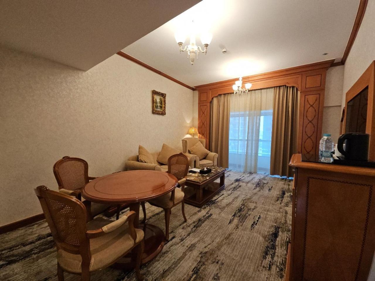 Royal Concorde Hotel & Suite Dubai Dış mekan fotoğraf
