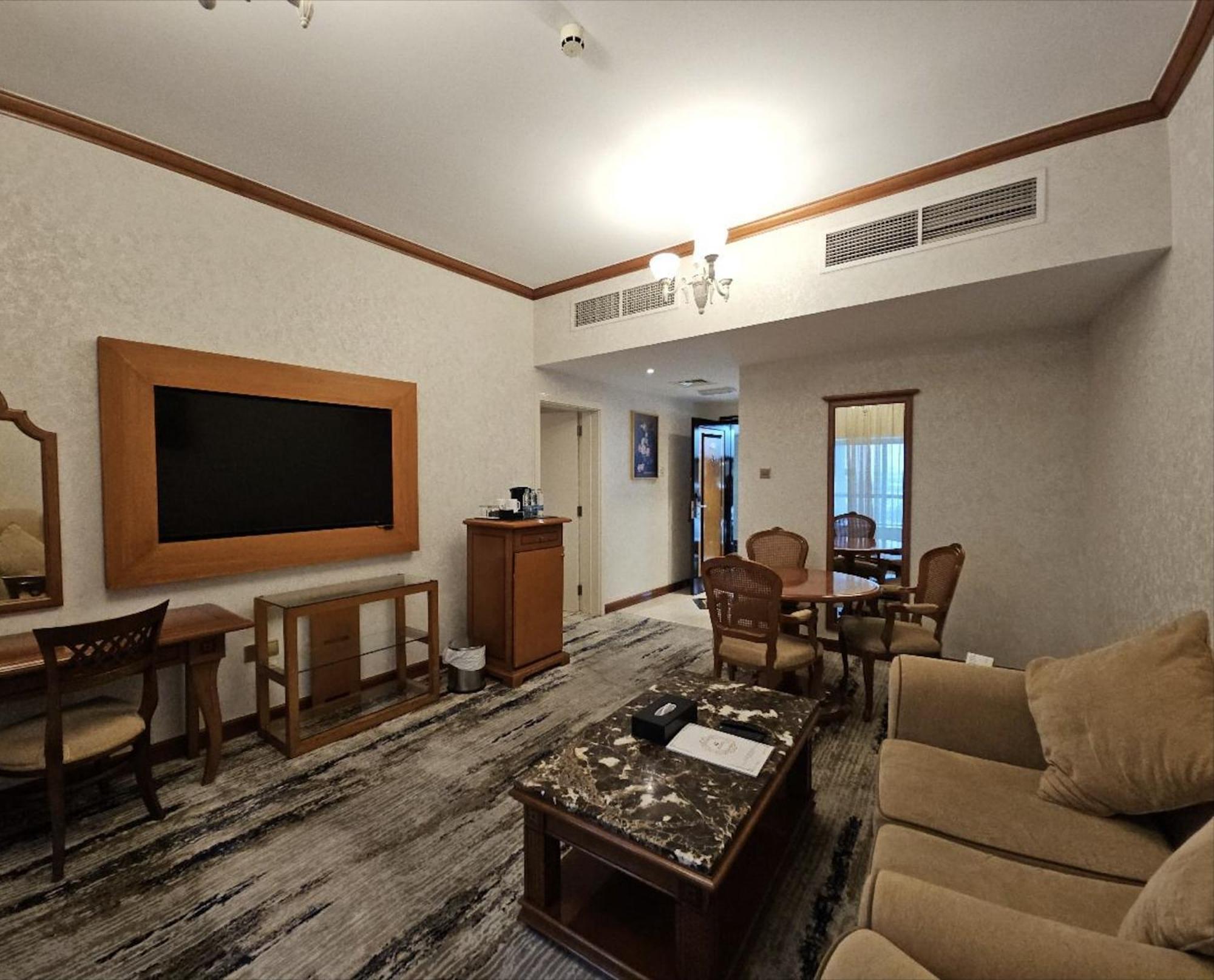 Royal Concorde Hotel & Suite Dubai Dış mekan fotoğraf