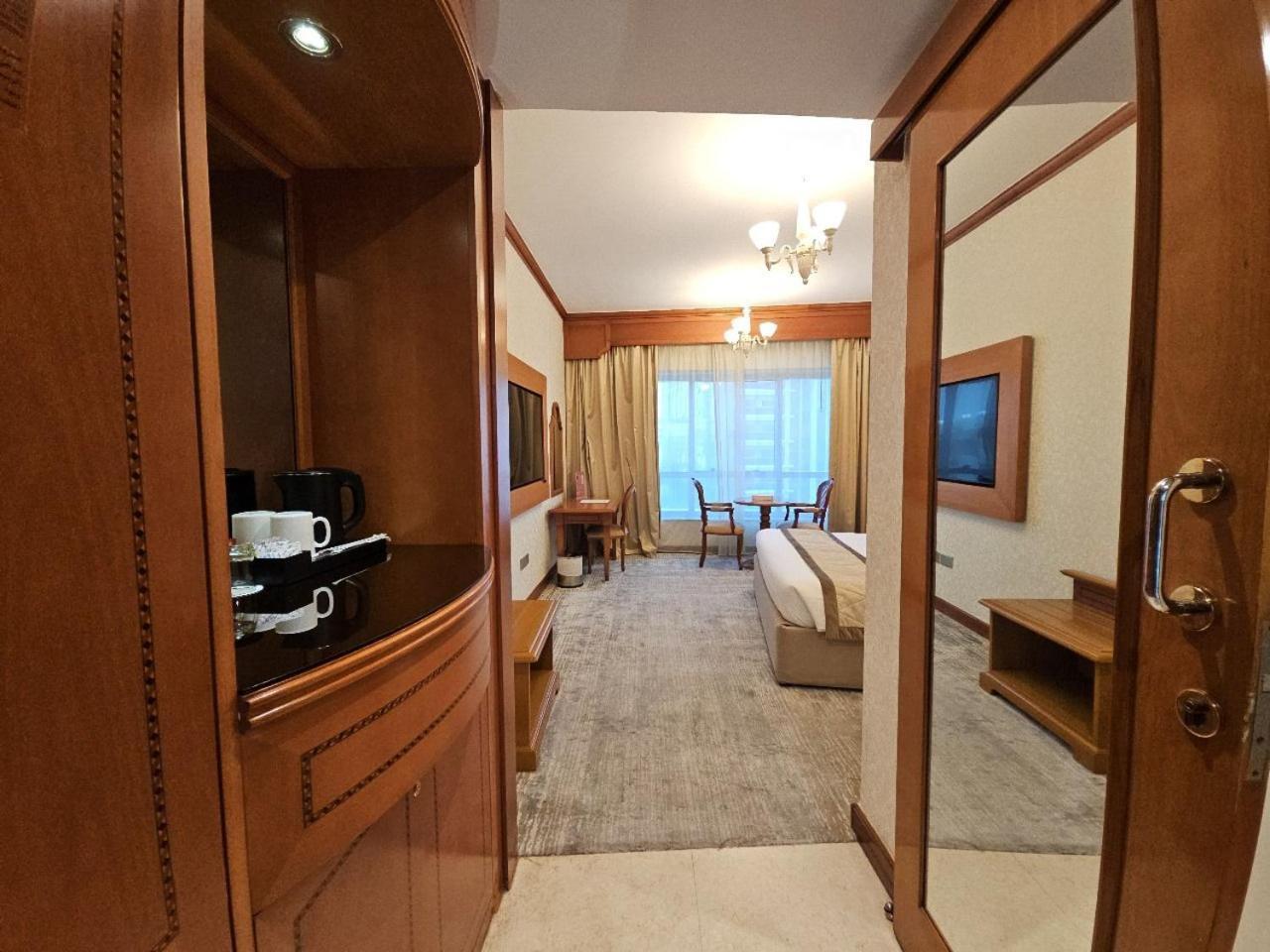 Royal Concorde Hotel & Suite Dubai Dış mekan fotoğraf